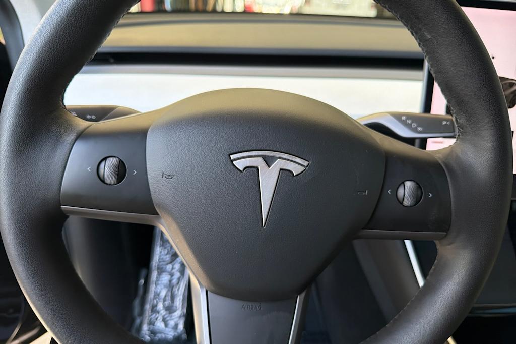 Thumbnail: 2021 Tesla Model Y - 27