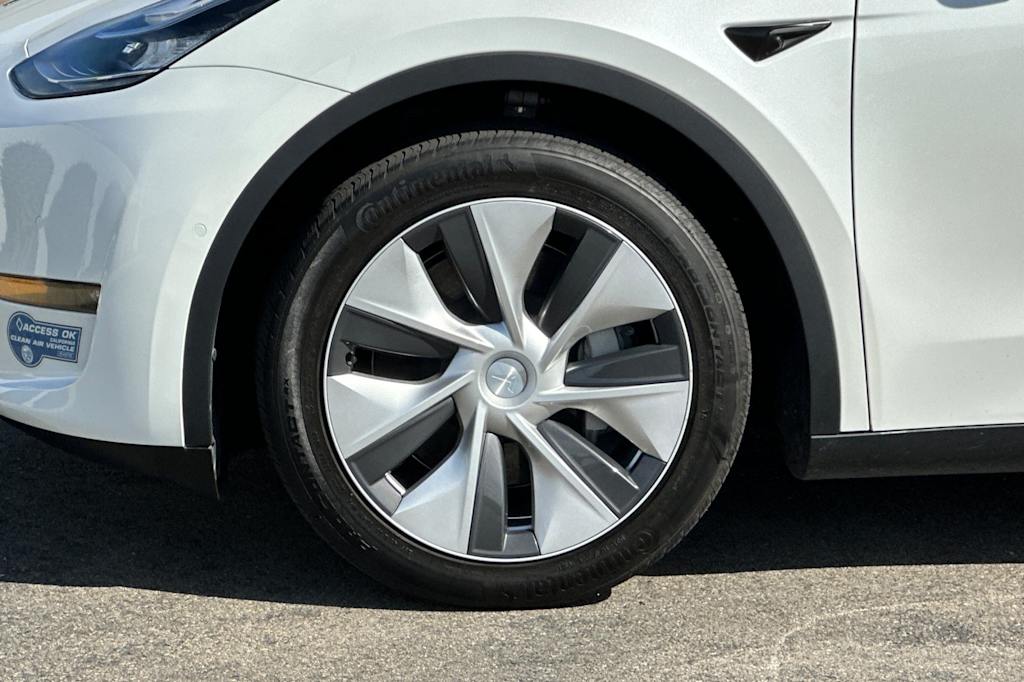 Thumbnail: 2021 Tesla Model Y - 8