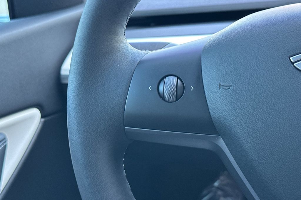 Thumbnail: 2021 Tesla Model Y - 28