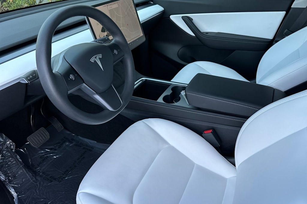 Thumbnail: 2021 Tesla Model Y - 10