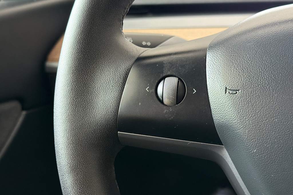 Thumbnail: 2021 Tesla Model Y - 28