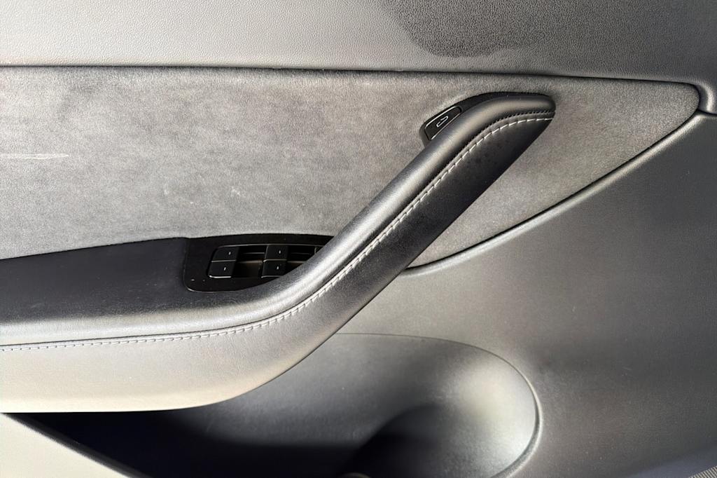 Thumbnail: 2021 Tesla Model Y - 20