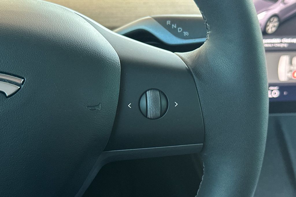 Thumbnail: 2021 Tesla Model Y - 31