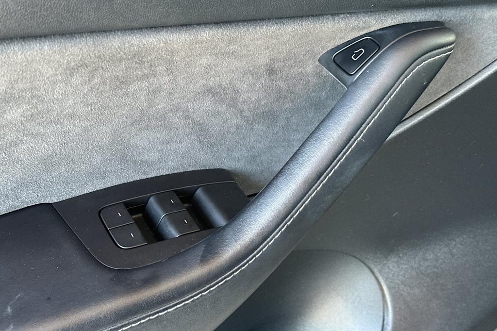 Thumbnail: 2021 Tesla Model Y - 21