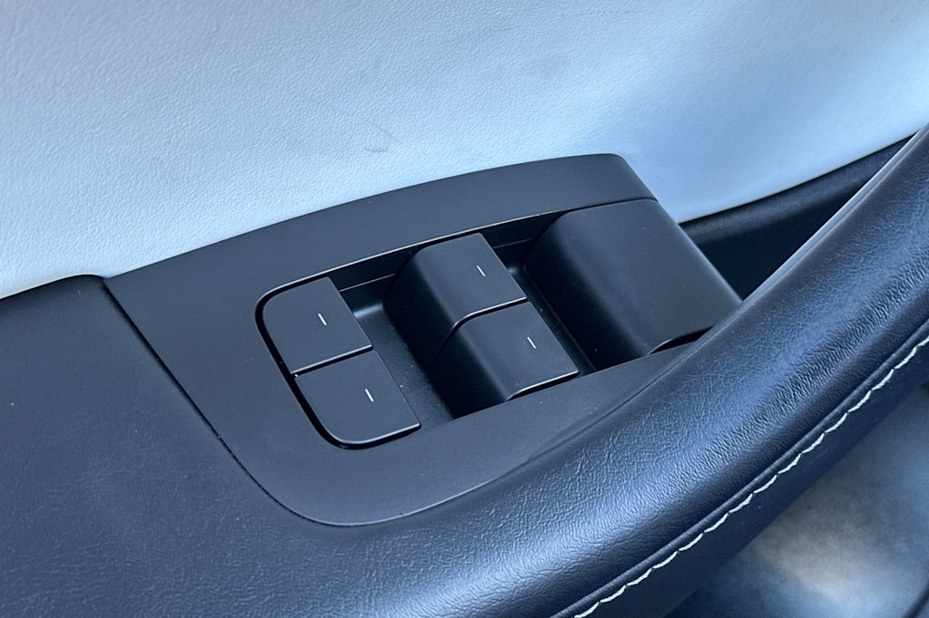 Thumbnail: 2021 Tesla Model Y - 7