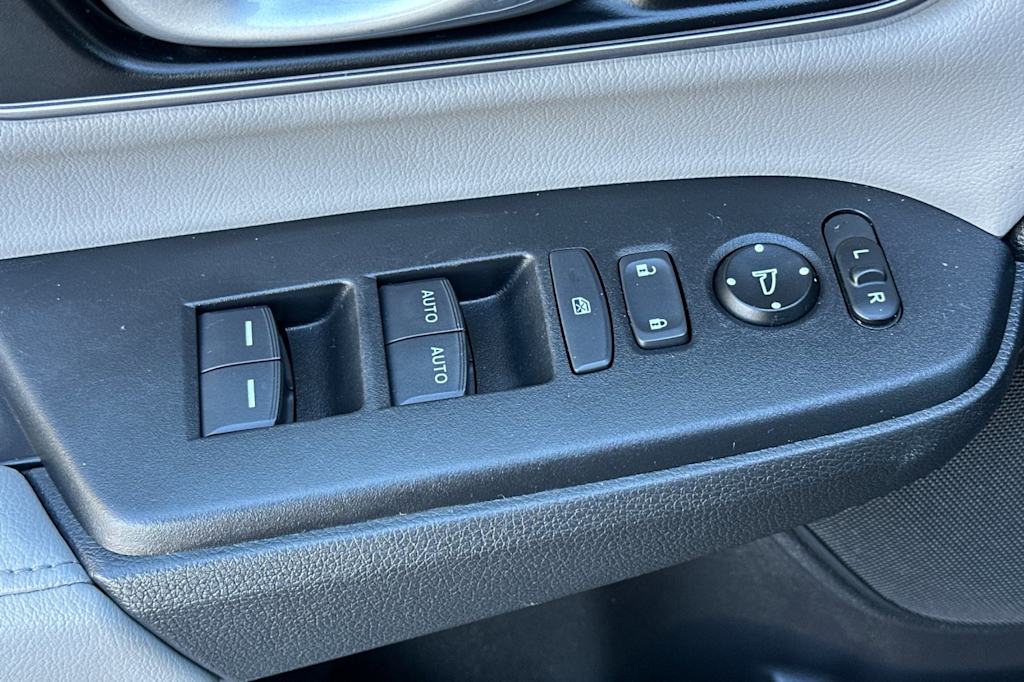 Thumbnail: 2021 Honda CR-V - 23