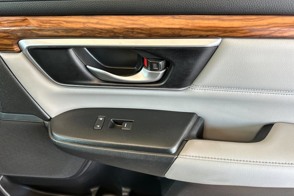 Thumbnail: 2017 Honda CR-V - 25