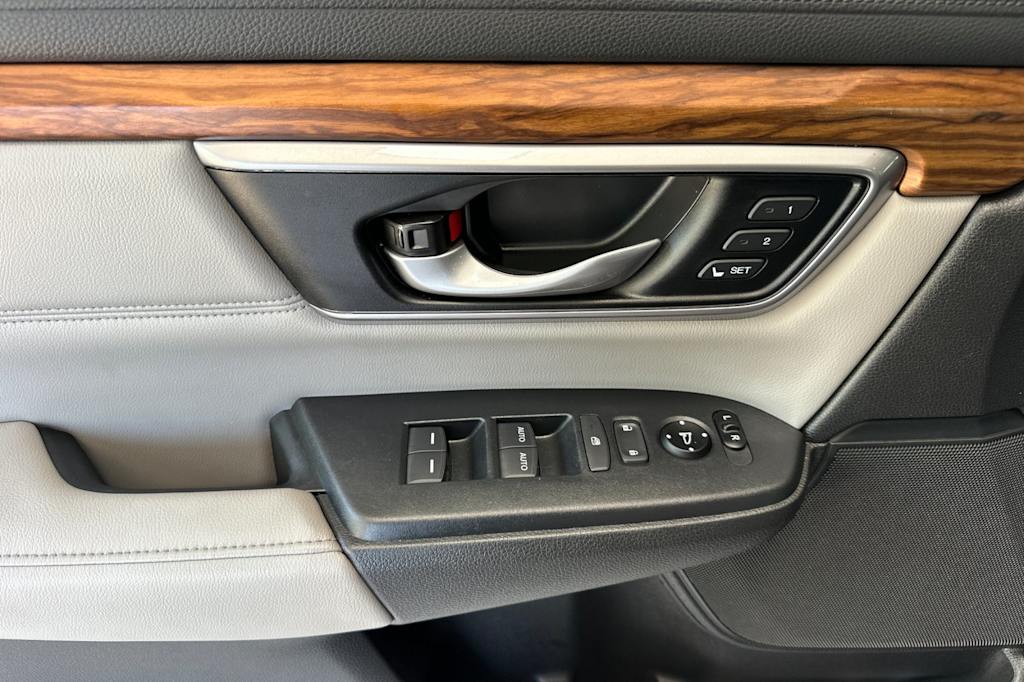 Thumbnail: 2017 Honda CR-V - 21