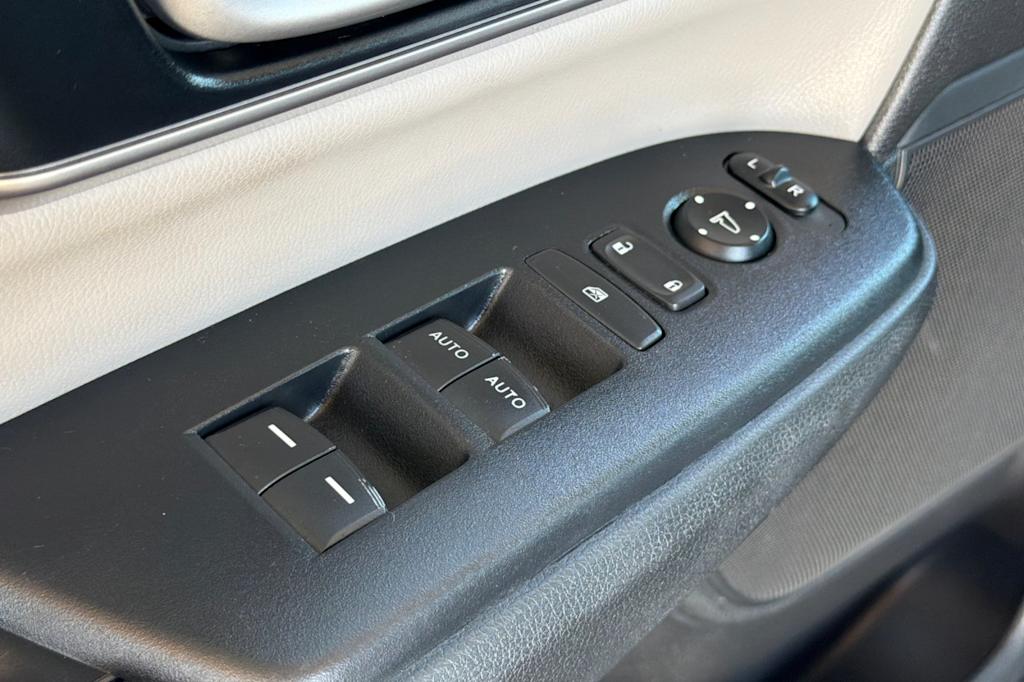 Thumbnail: 2019 Honda CR-V - 22