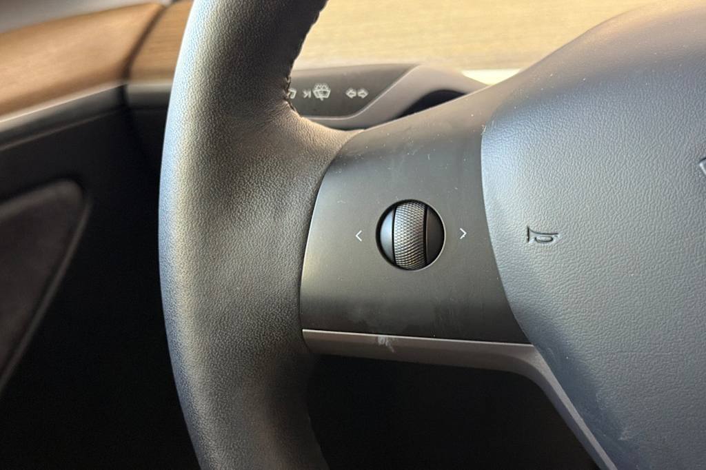 Thumbnail: 2023 Tesla Model Y - 29