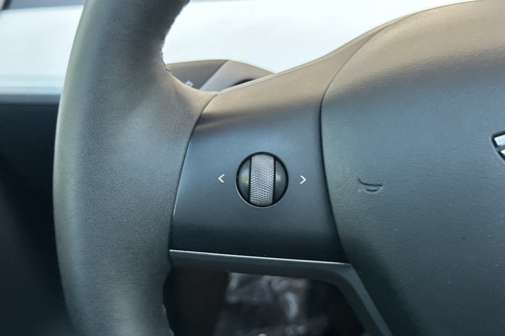 Thumbnail: 2024 Tesla Model Y - 29