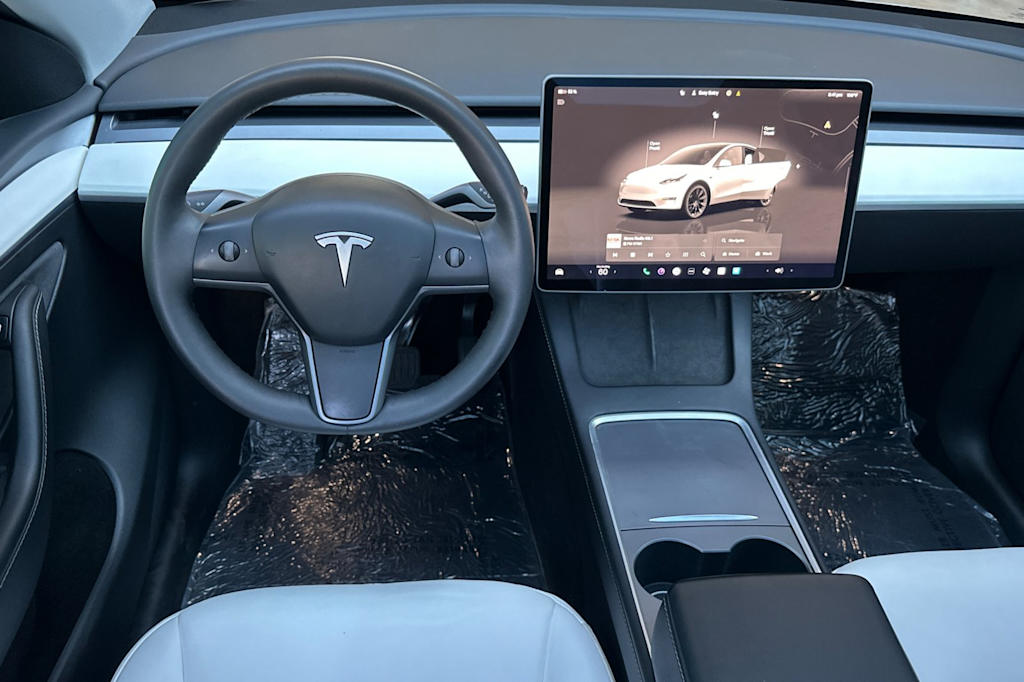 Thumbnail: 2024 Tesla Model Y - 9