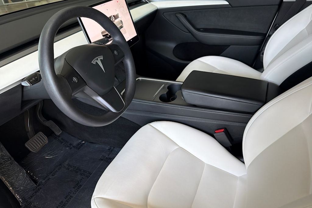 Thumbnail: 2022 Tesla Model Y - 10