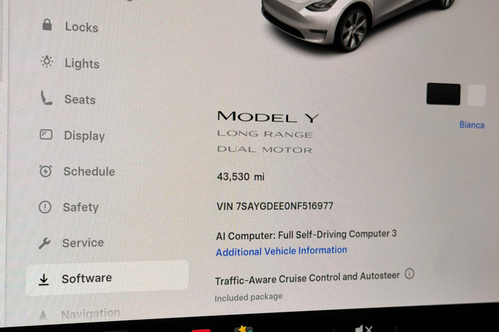 Thumbnail: 2022 Tesla Model Y - 16