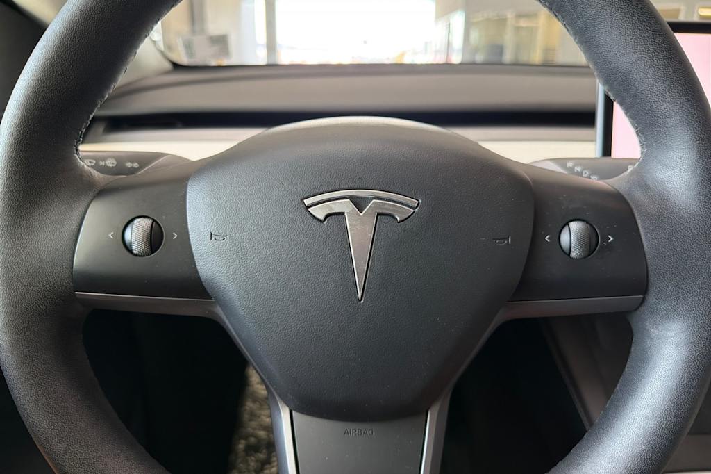 Thumbnail: 2022 Tesla Model Y - 28