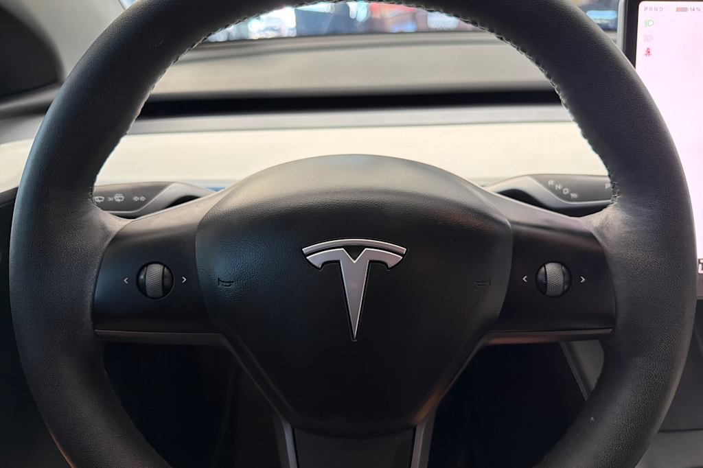 Thumbnail: 2024 Tesla Model Y - 27