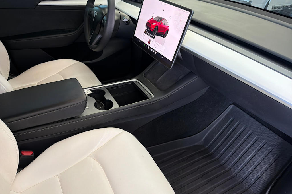 Thumbnail: 2024 Tesla Model Y - 10