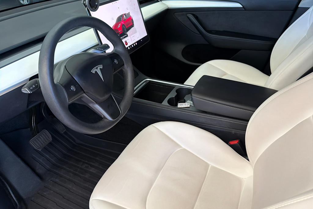 Thumbnail: 2024 Tesla Model Y - 9
