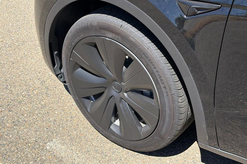 Thumbnail: 2023 Tesla Model Y - 20