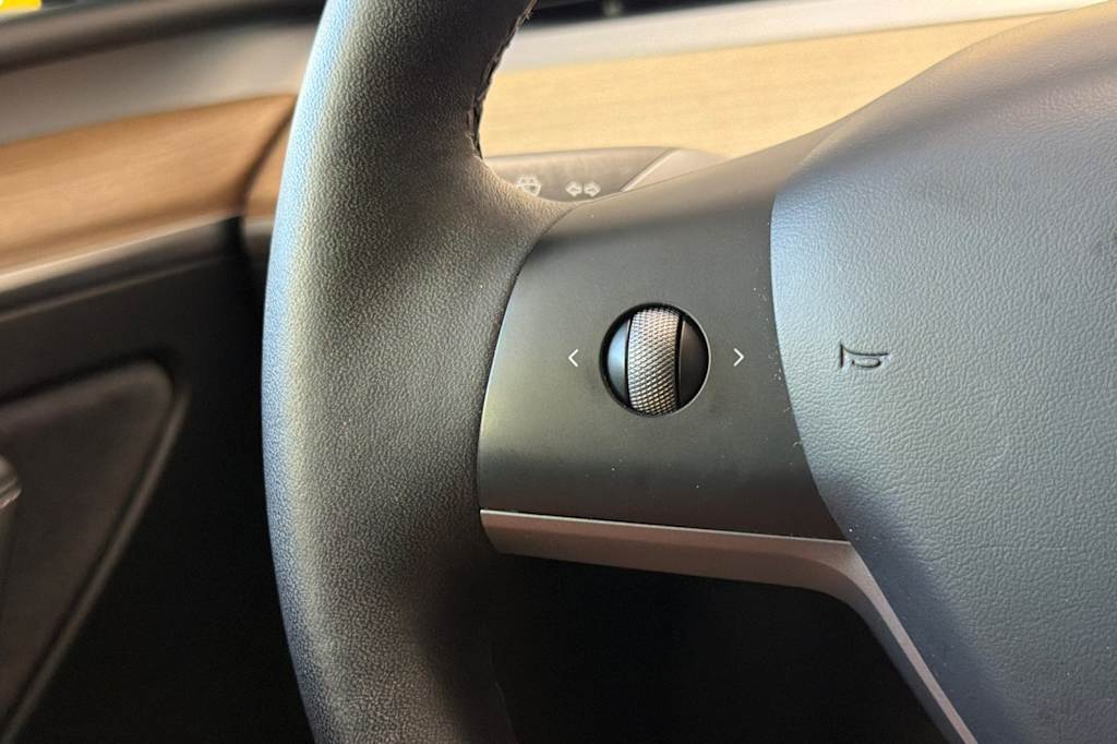 Thumbnail: 2023 Tesla Model Y - 30