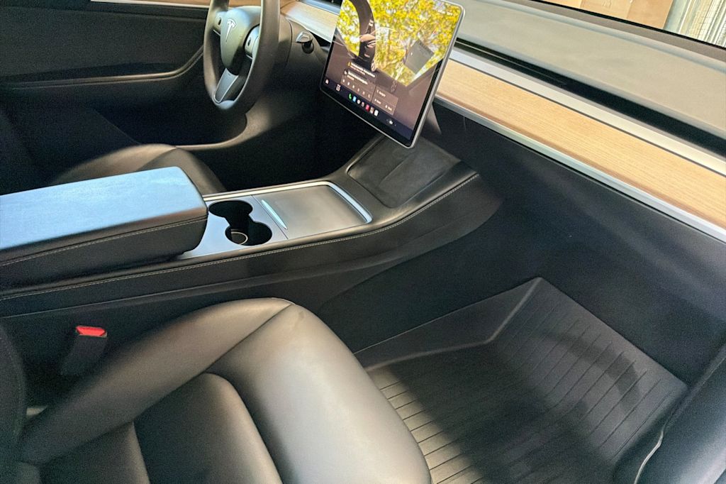 Thumbnail: 2023 Tesla Model Y - 11