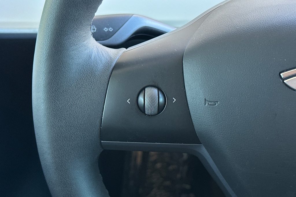 Thumbnail: 2023 Tesla Model Y - 29