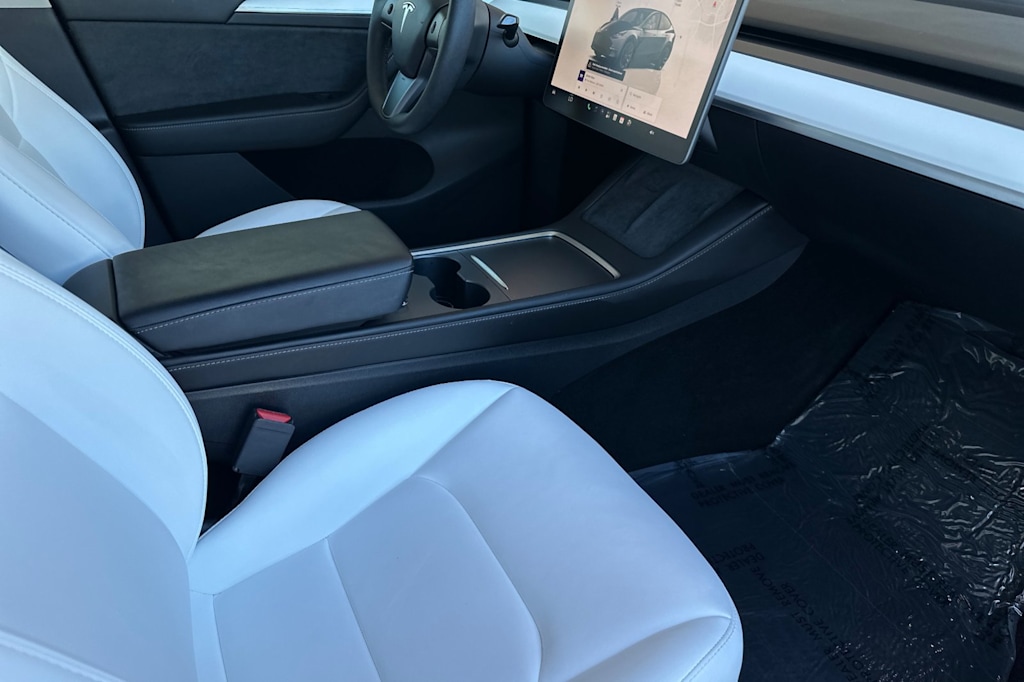Thumbnail: 2023 Tesla Model Y - 11
