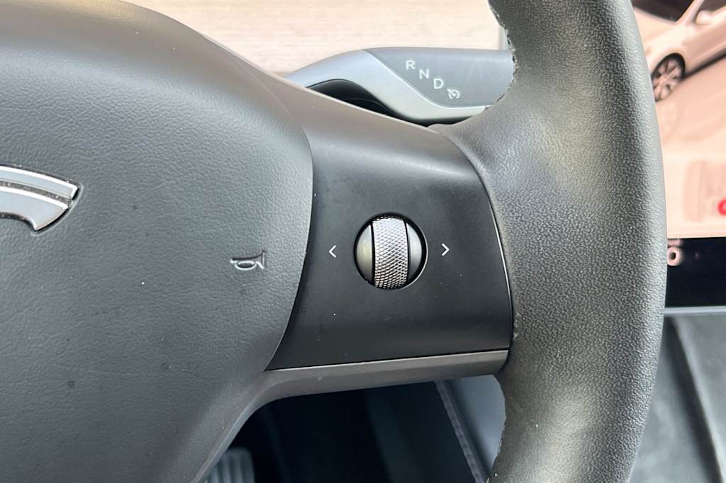 Thumbnail: 2023 Tesla Model Y - 29