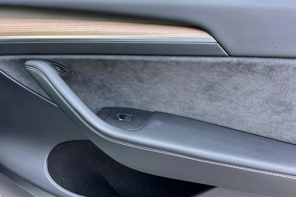 Thumbnail: 2023 Tesla Model Y - 23