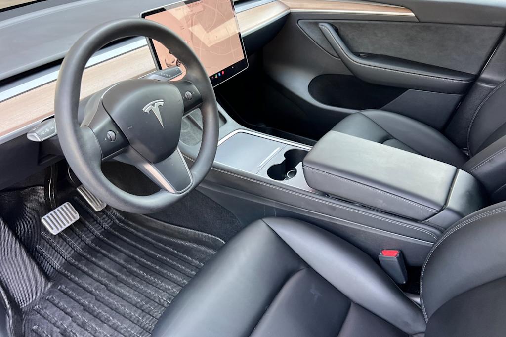 Thumbnail: 2023 Tesla Model Y - 10