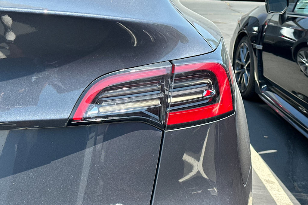 Thumbnail: 2023 Tesla Model Y - 18