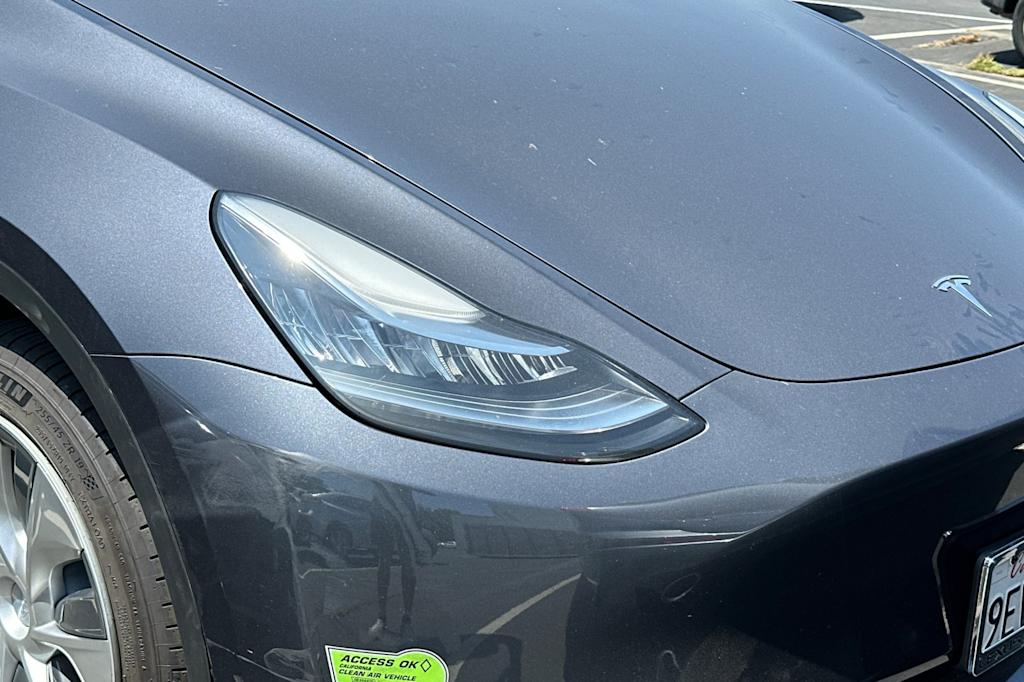 Thumbnail: 2023 Tesla Model Y - 12
