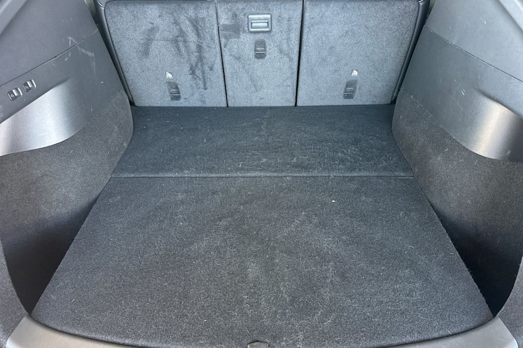 Thumbnail: 2022 Tesla Model Y - 15