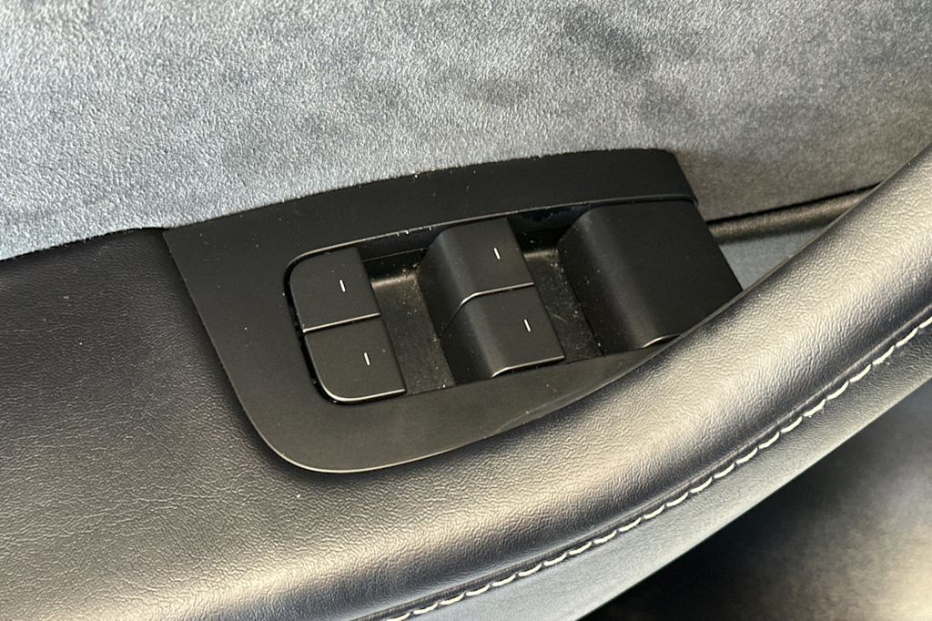 Thumbnail: 2022 Tesla Model Y - 22