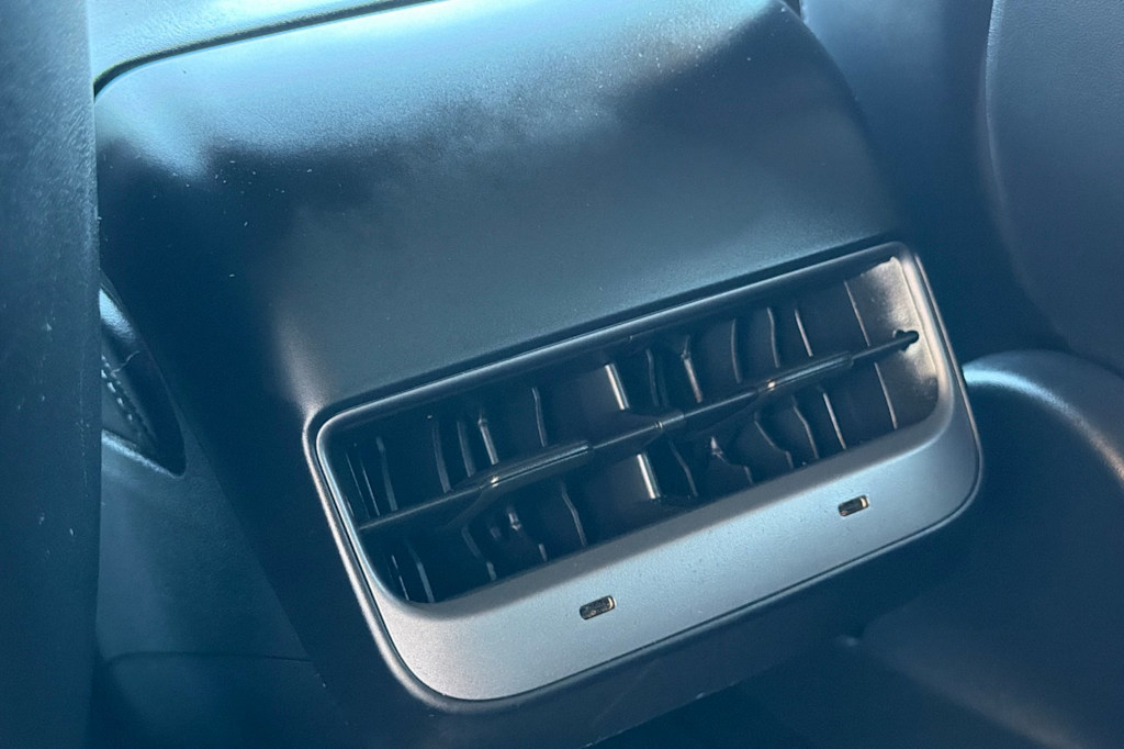 Thumbnail: 2022 Tesla Model Y - 21