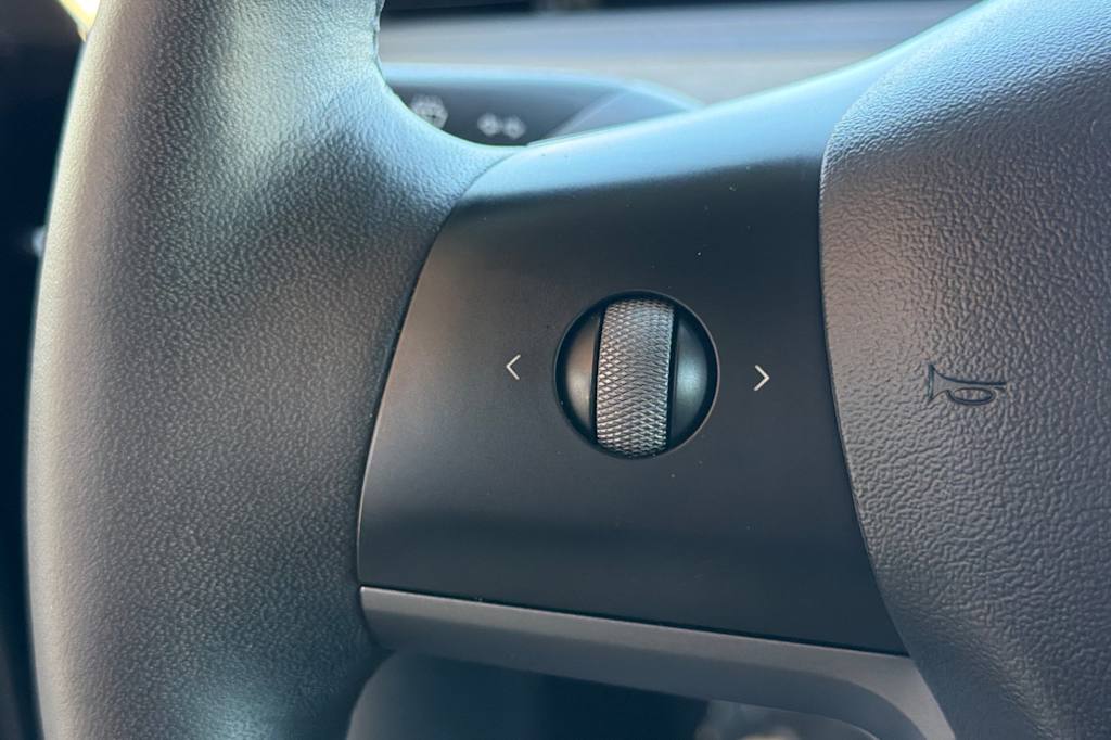 Thumbnail: 2022 Tesla Model Y - 29