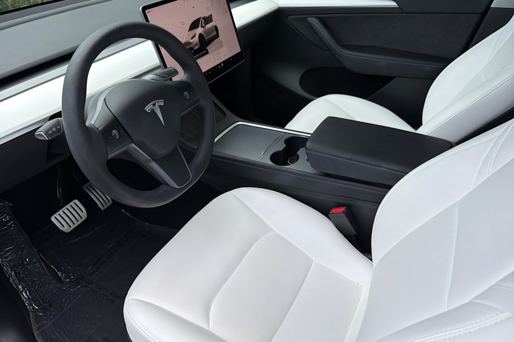 Thumbnail: 2022 Tesla Model Y - 10