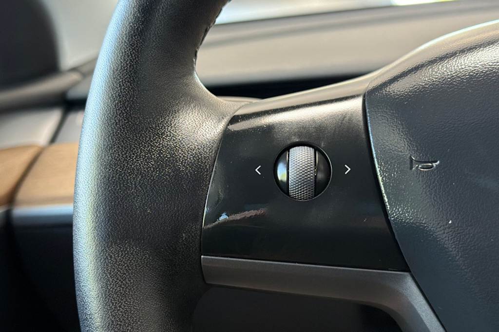 Thumbnail: 2023 Tesla Model Y - 30