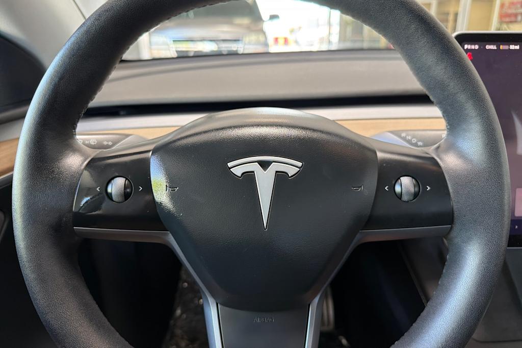 Thumbnail: 2023 Tesla Model Y - 29