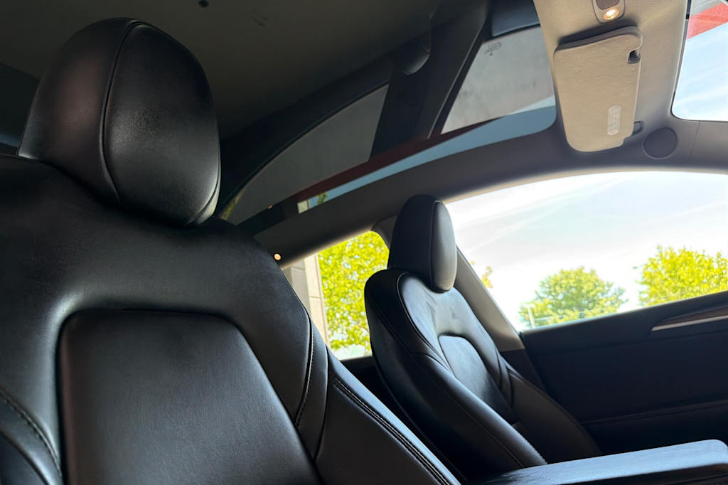 Thumbnail: 2023 Tesla Model Y - 24