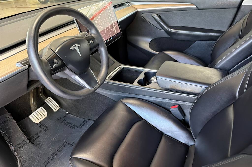 Thumbnail: 2023 Tesla Model Y - 10