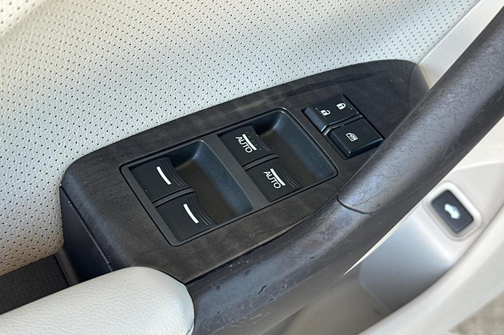 Thumbnail: 2012 Acura TSX - 21