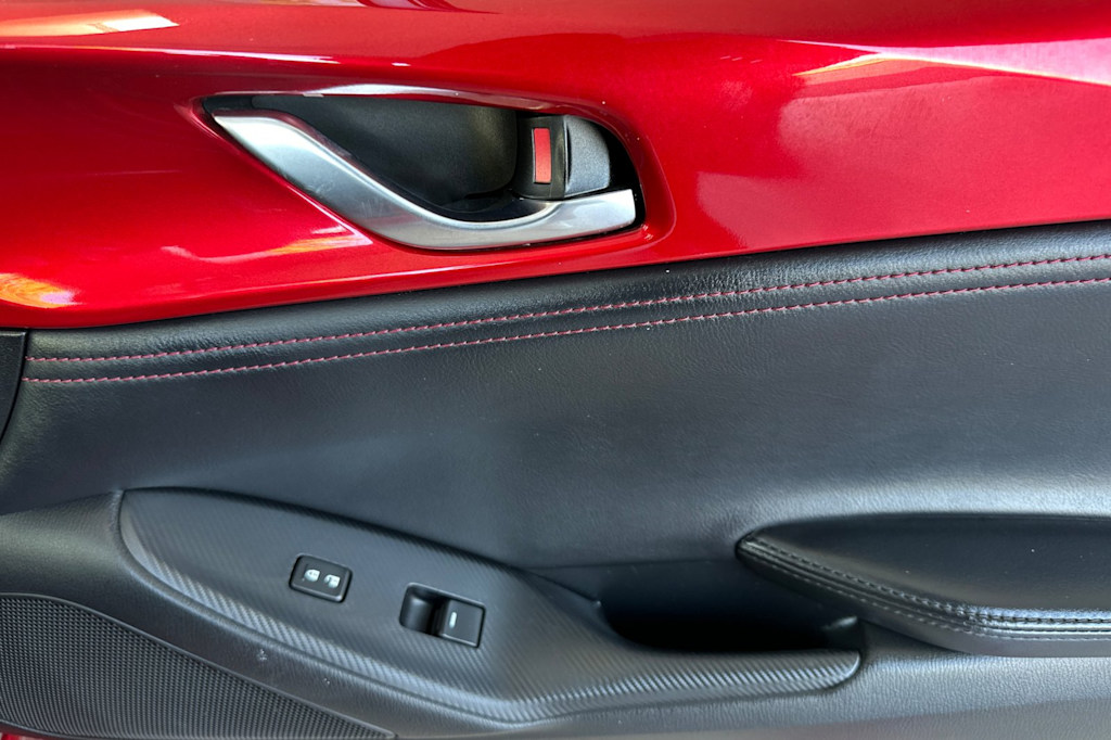 Thumbnail: 2016 Mazda MX-5 Miata - 21