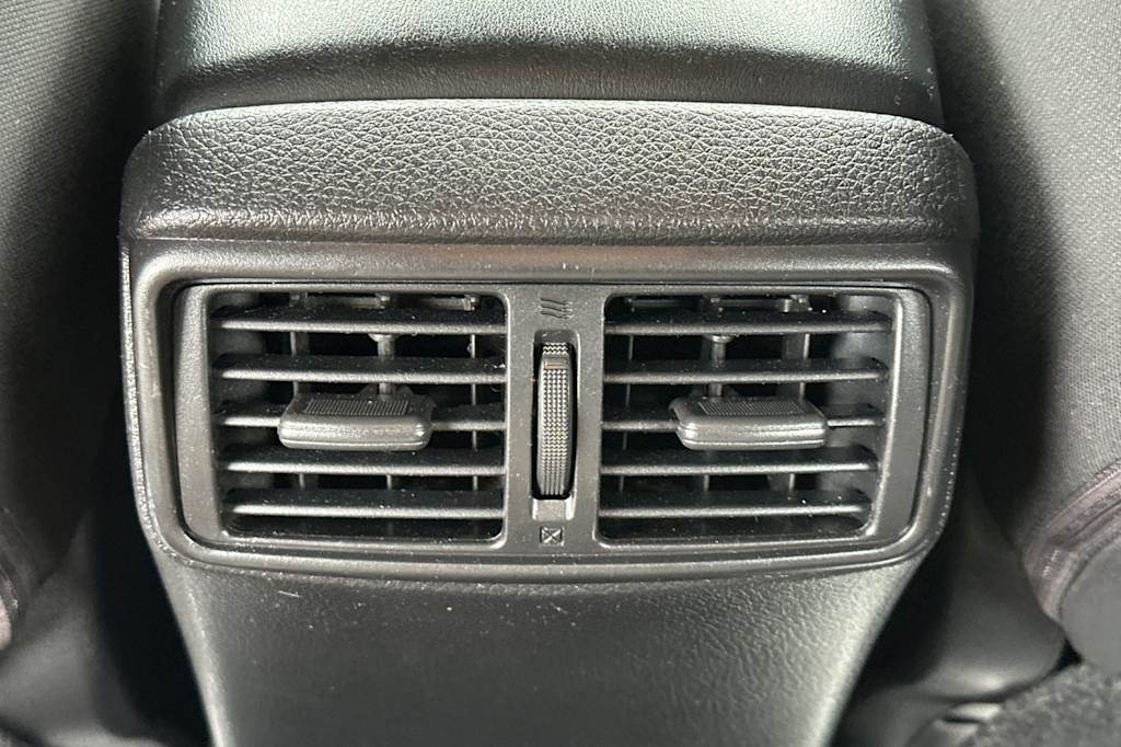 Thumbnail: 2022 Nissan Rogue Sport - 23