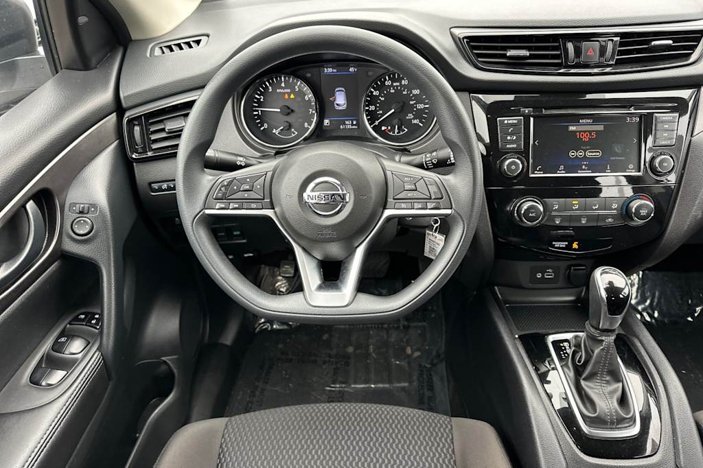 Thumbnail: 2022 Nissan Rogue Sport - 9