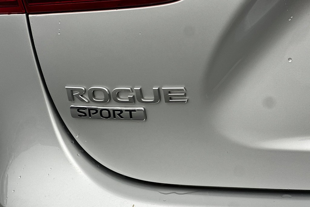 Thumbnail: 2022 Nissan Rogue Sport - 7
