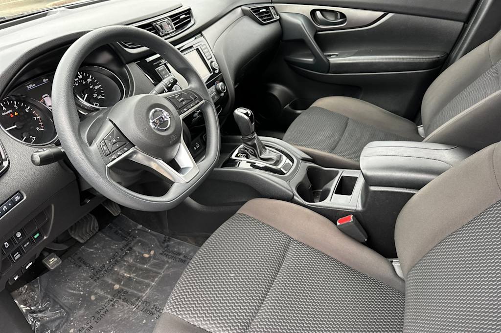 Thumbnail: 2022 Nissan Rogue Sport - 10