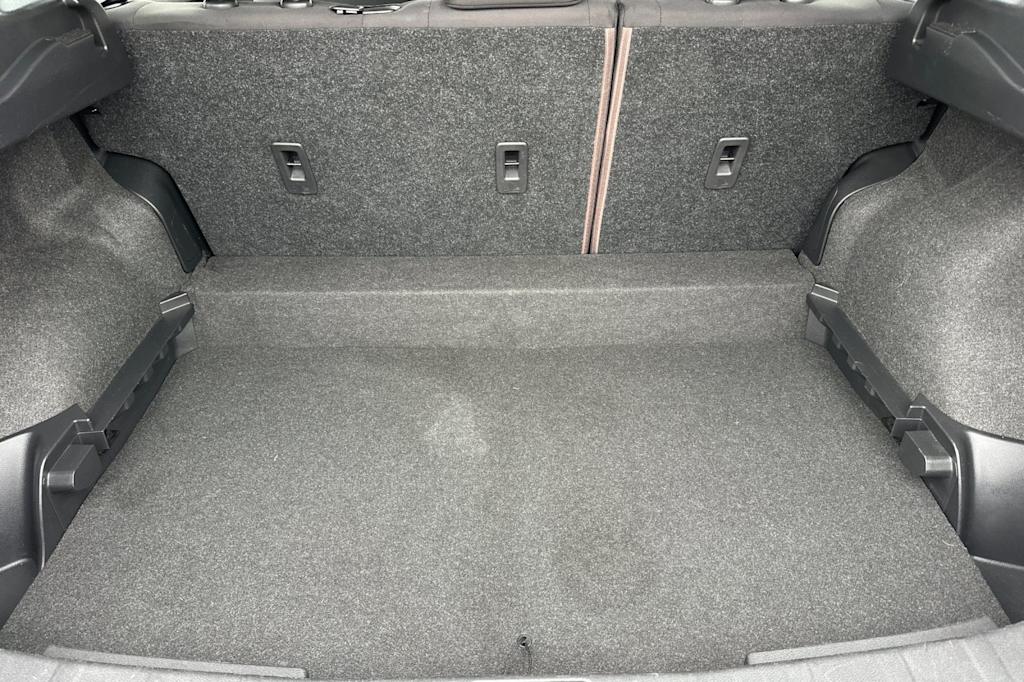 Thumbnail: 2022 Nissan Rogue Sport - 16