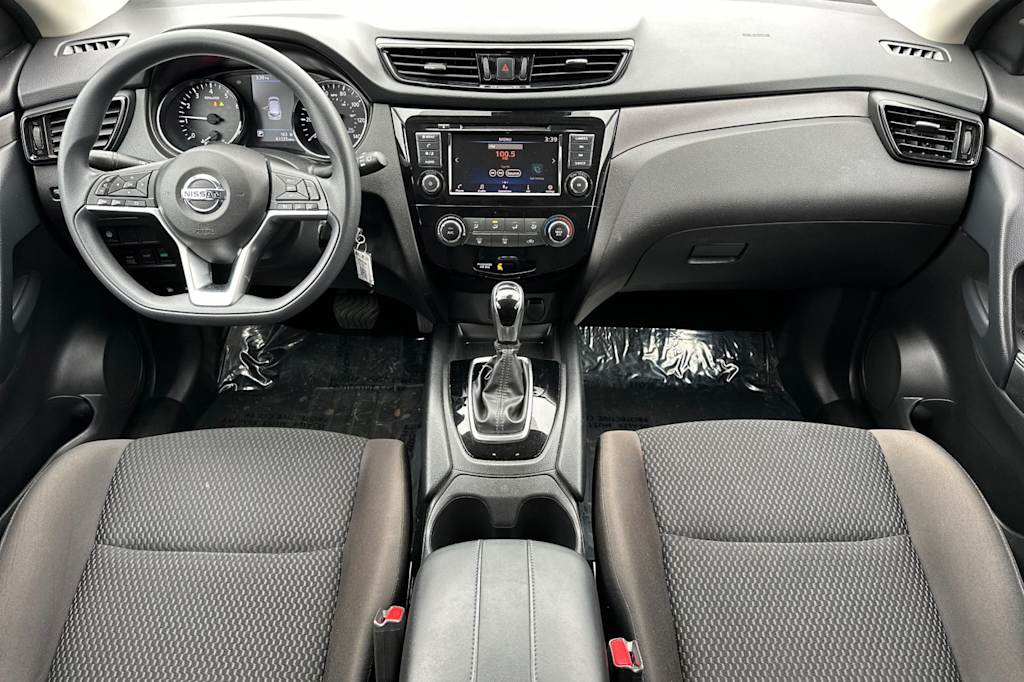 Thumbnail: 2022 Nissan Rogue Sport - 2