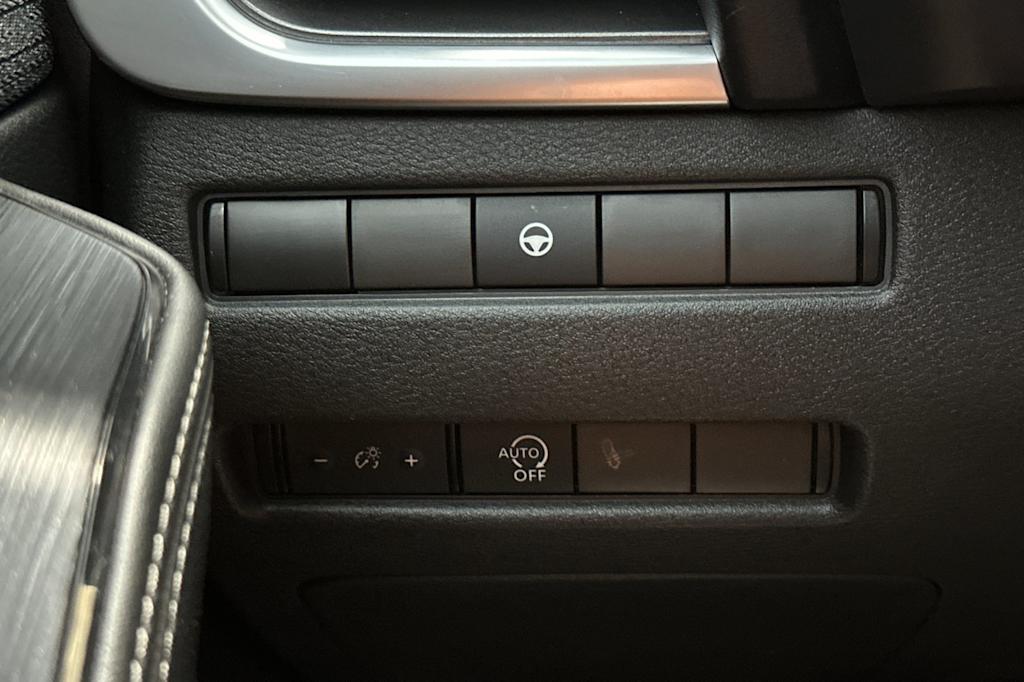 Thumbnail: 2023 Nissan Rogue - 33